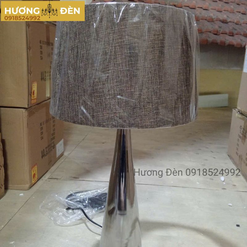 den-de-ban-chinh-hang-db794